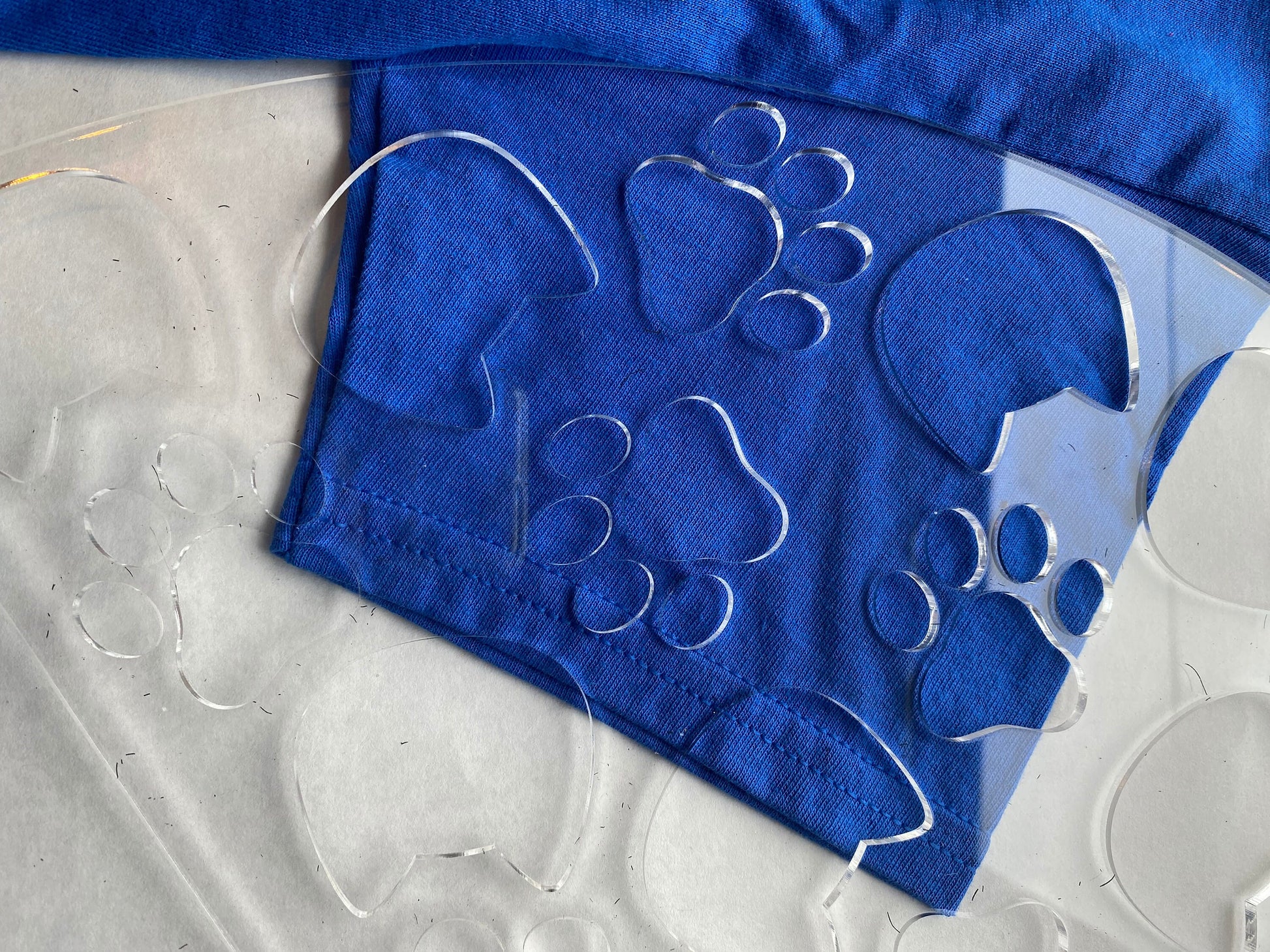 Reusable acrylic bleaching sleeve stencil kitties and paw prints